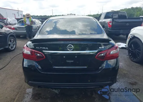 2017 Nissan Altima 2.5 Sr из США, поврежденный, VIN 1N4AL3AP6HC233387